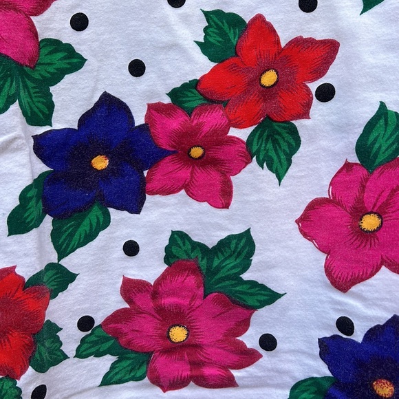 Vintage Floral Tee - Picture 6 of 7